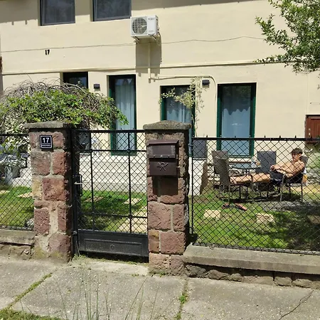 Joy アパート シオーフォク